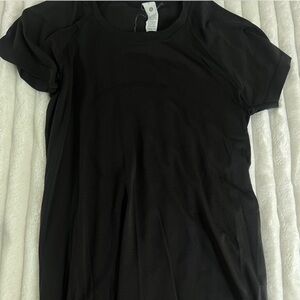 lululemon athletica Black Short Sleeve Tee
